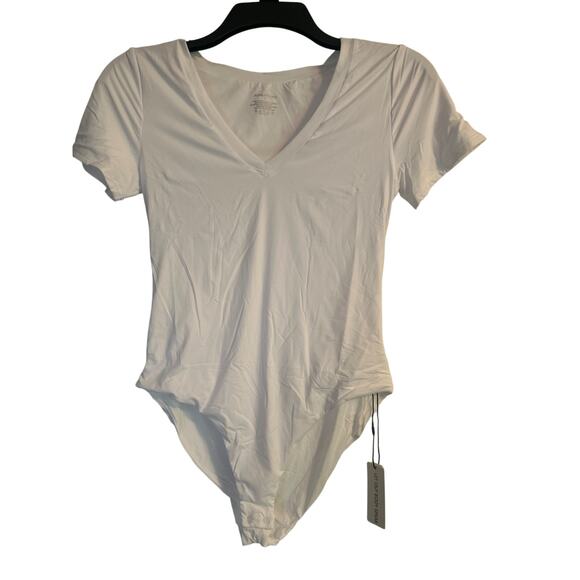 NWT Algalaround Women's White Short Sleeve Bodysuit Polyester/Spandex Sz Small - Picture 1 of 5